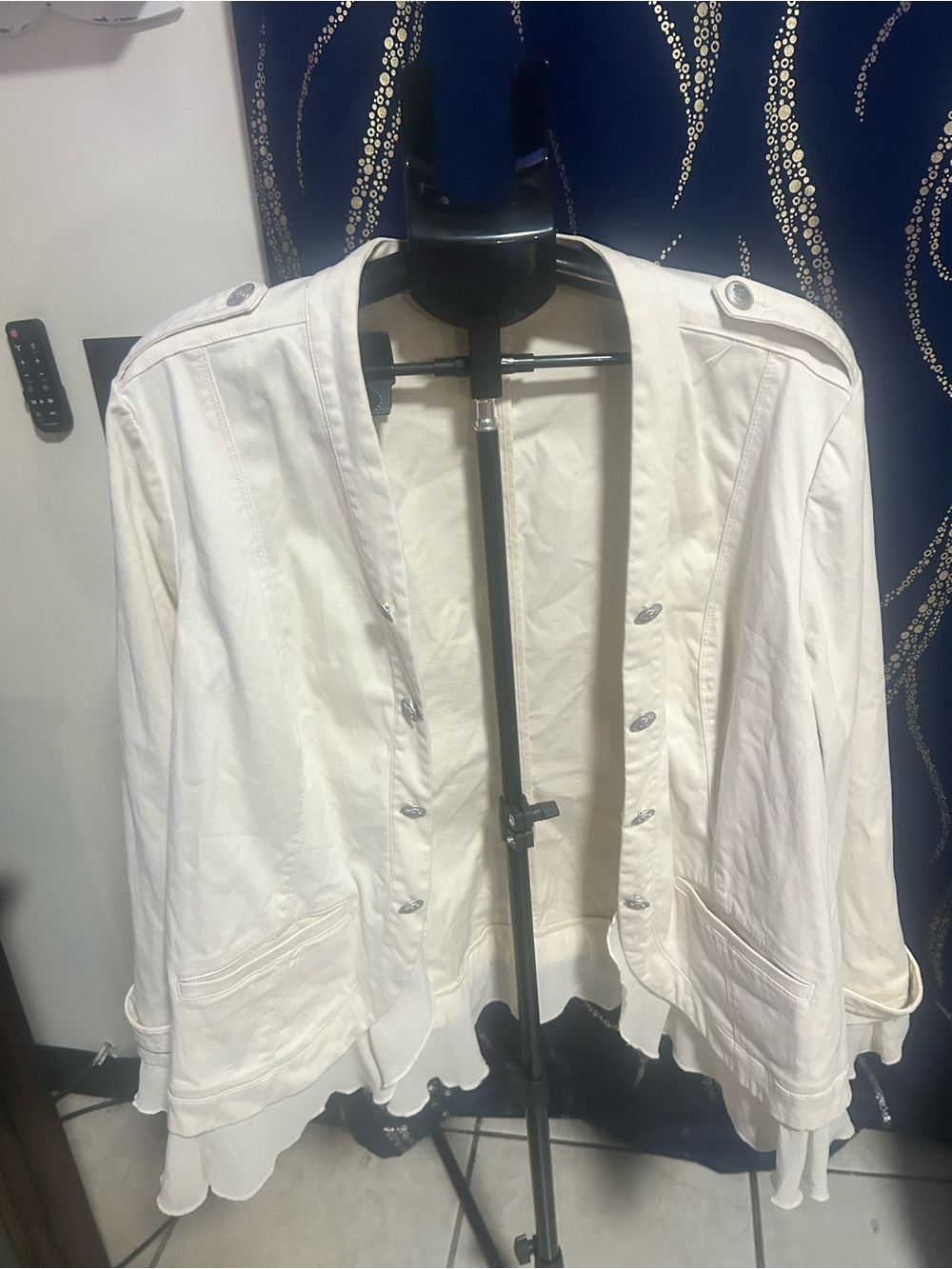 Chico’s Ivory Ruffle Hem Military Button Stretch Jacket Blazer